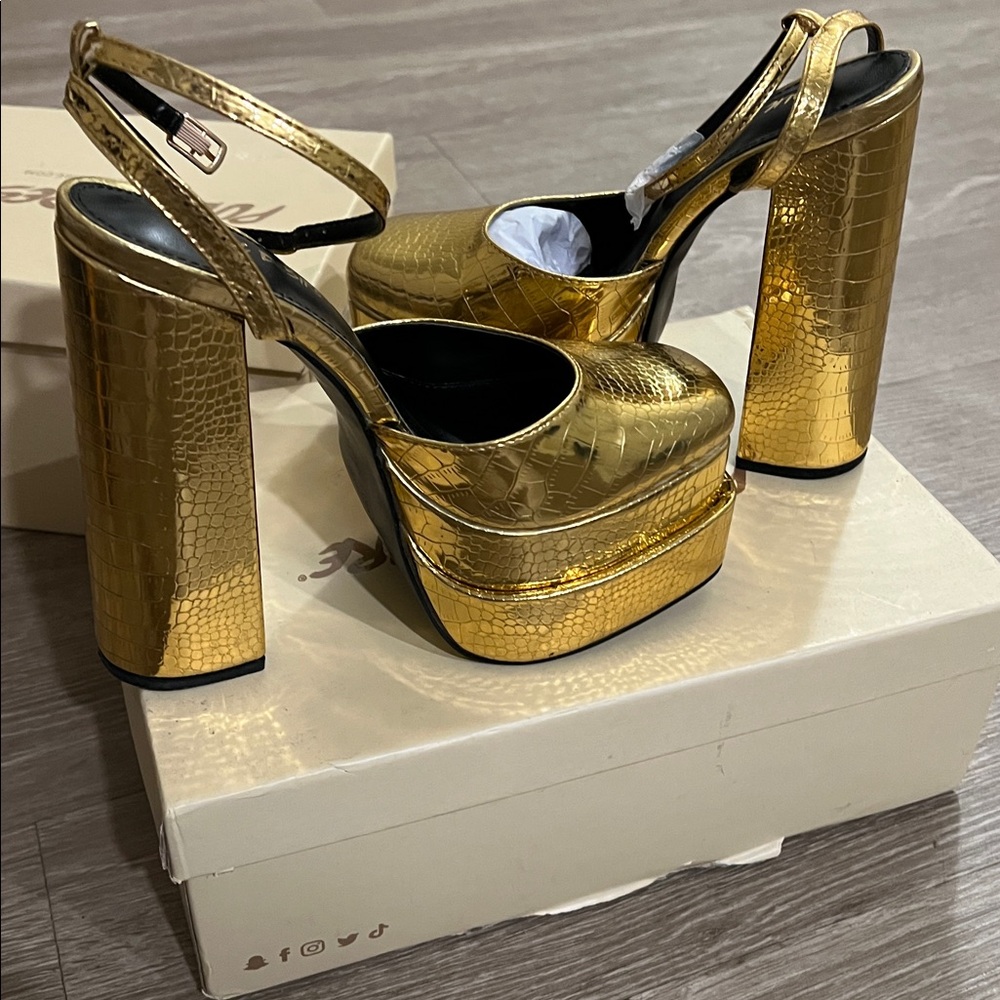 Public Desire Gold Platform Shoes - Picture 2 of 3
